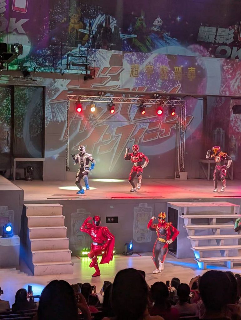 ヒーローのダンス