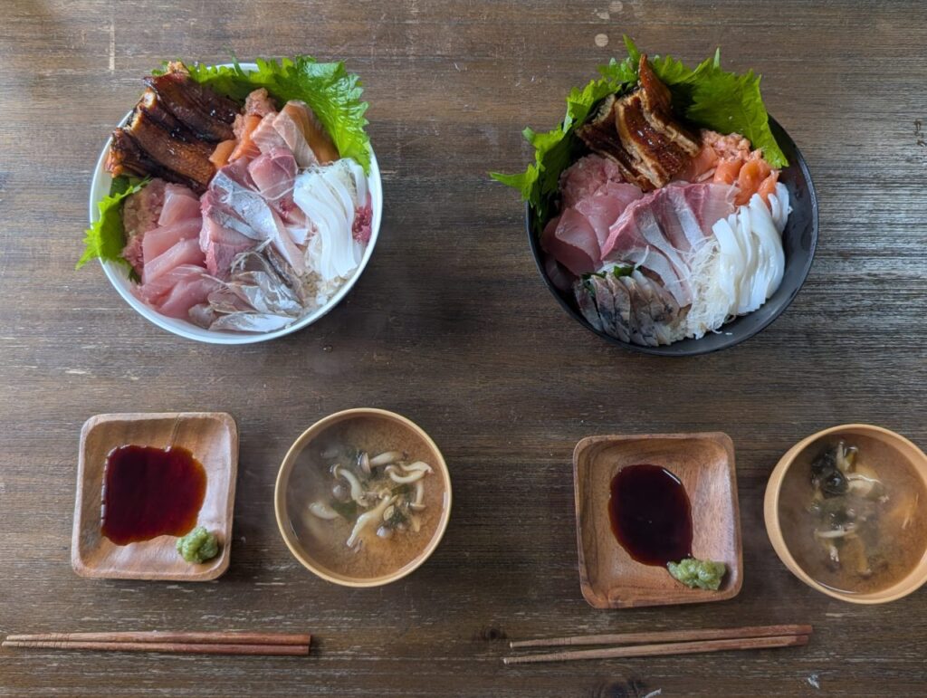 お刺身丼